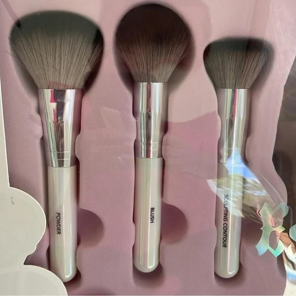 13 piece Essentials Collection Makeup brush holder & brushes - Picture 3 of 8